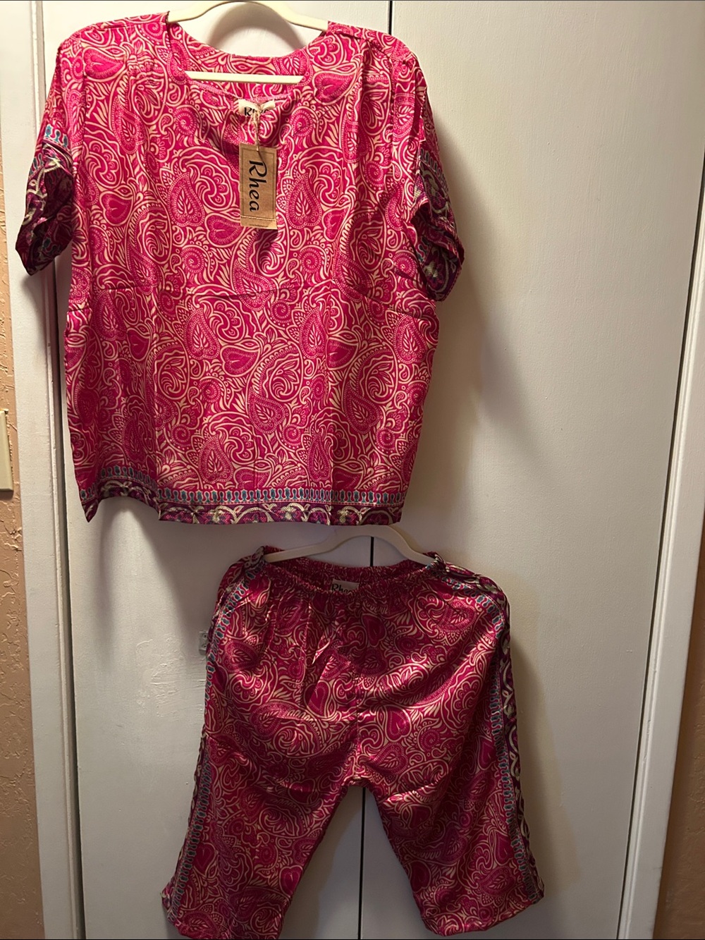 Rhea Costa Pink Paisley Silk Top and Capris Set